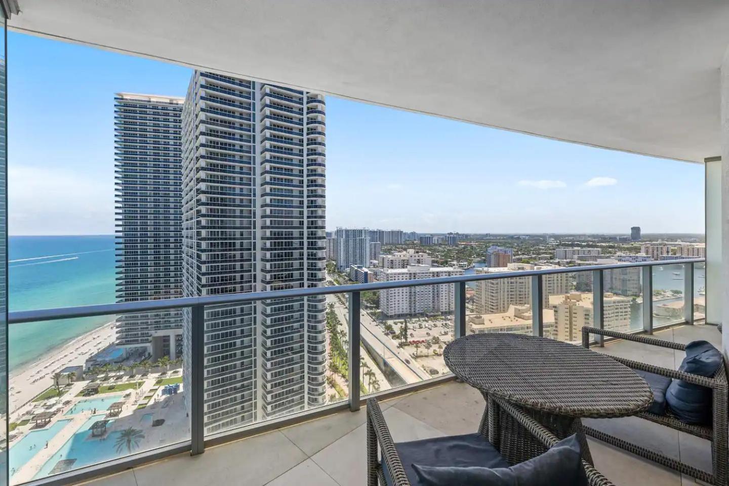 Upscale Comfort And Breathtaking Views At H Hollywood Residences By Zelloo Beverley Beach Exterior foto